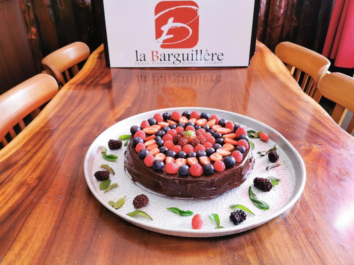 Logis Hotel Restaurant La Barguillere Saint-Pierre-de-Riviere Екстер'єр фото