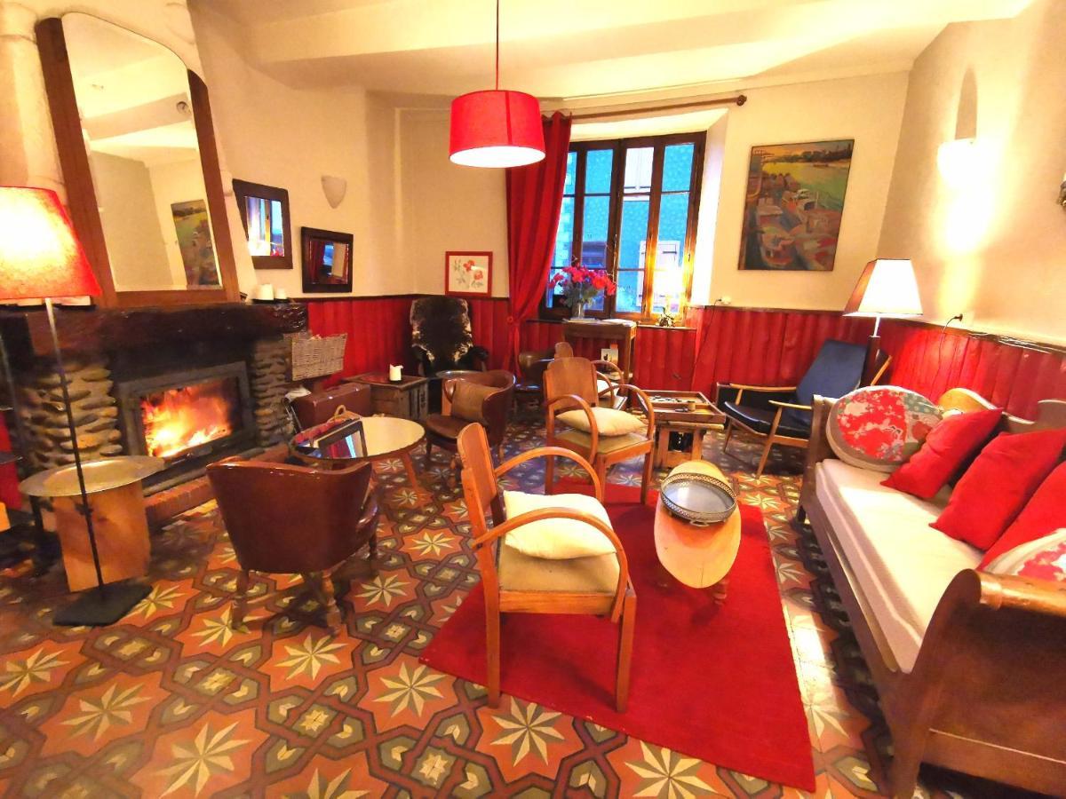 Logis Hotel Restaurant La Barguillere Saint-Pierre-de-Riviere Екстер'єр фото
