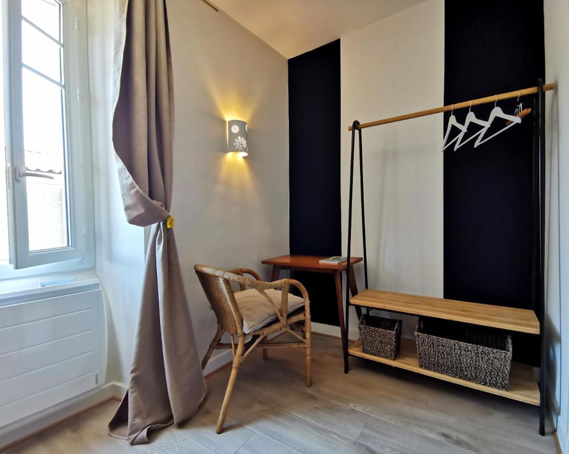 Logis Hotel Restaurant La Barguillere Saint-Pierre-de-Riviere Екстер'єр фото