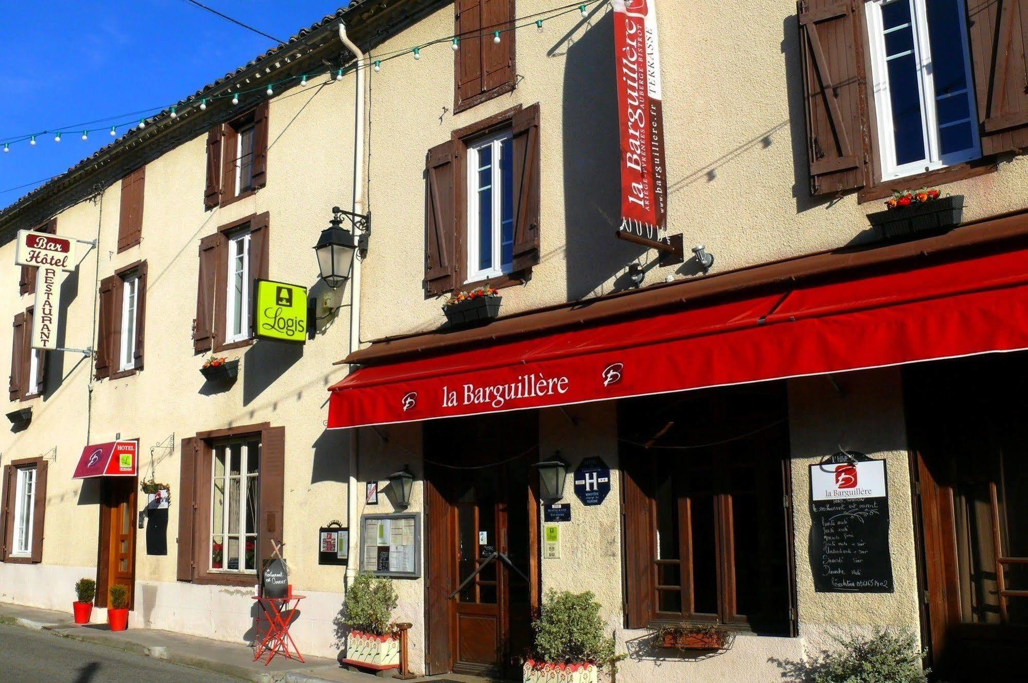 Logis Hotel Restaurant La Barguillere Saint-Pierre-de-Riviere Екстер'єр фото